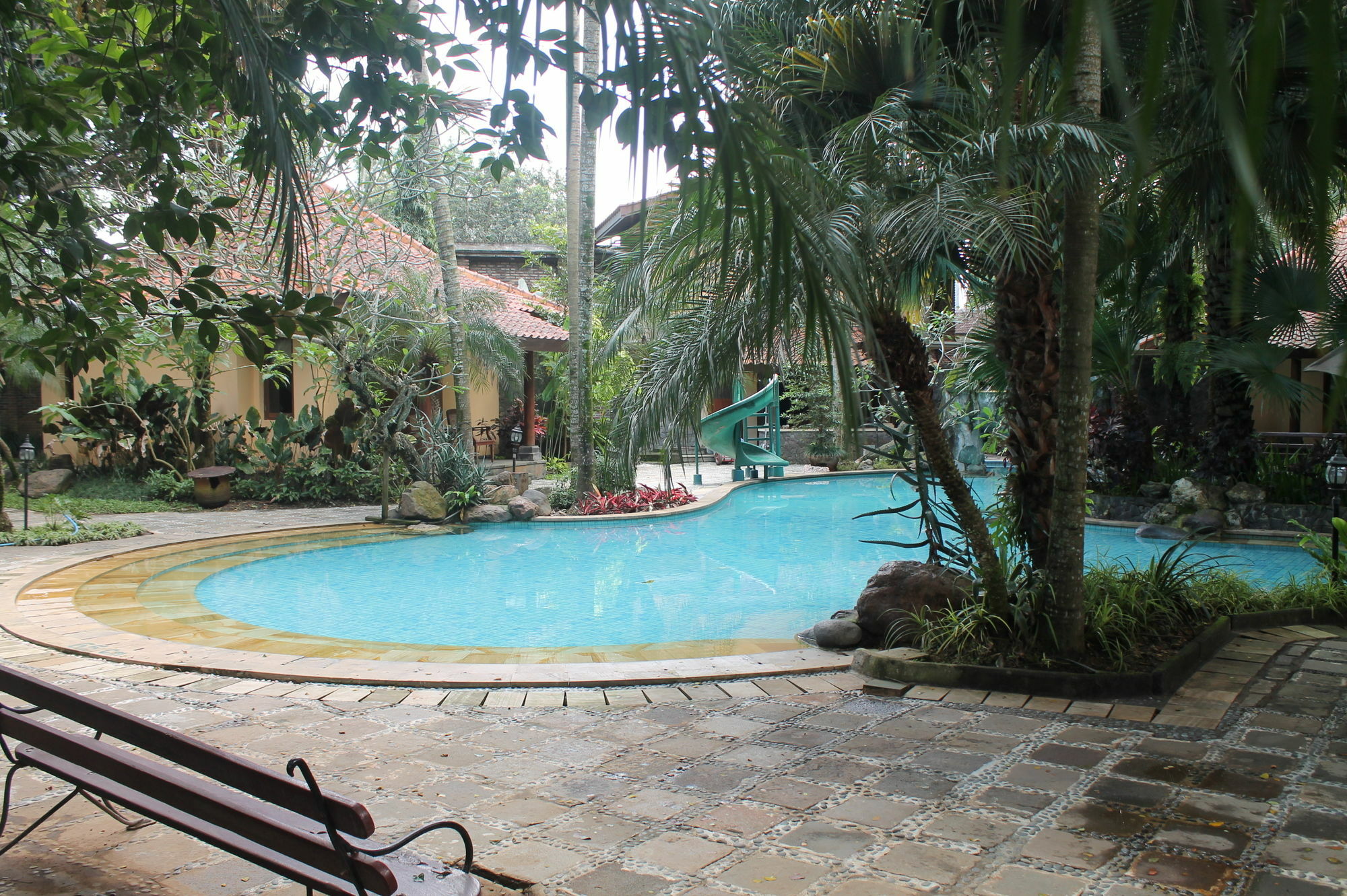 Laras Asri Resort & Spa Salatiga Eksteriør bilde